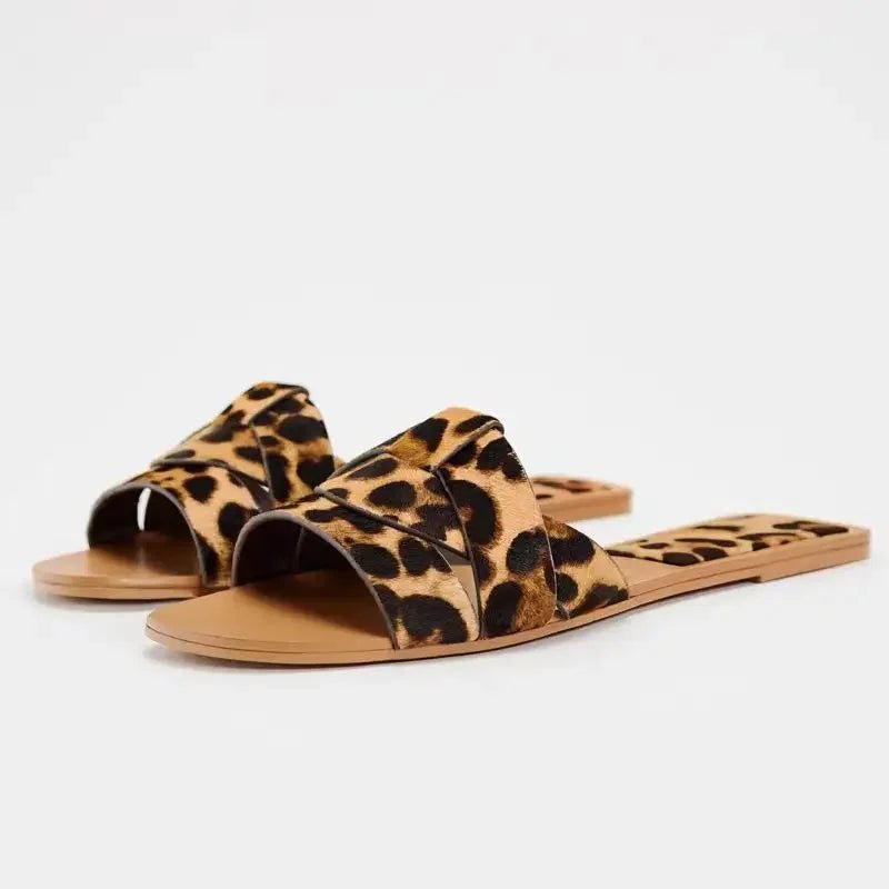 Women's designer Chic Flat Sandals - Wear with style