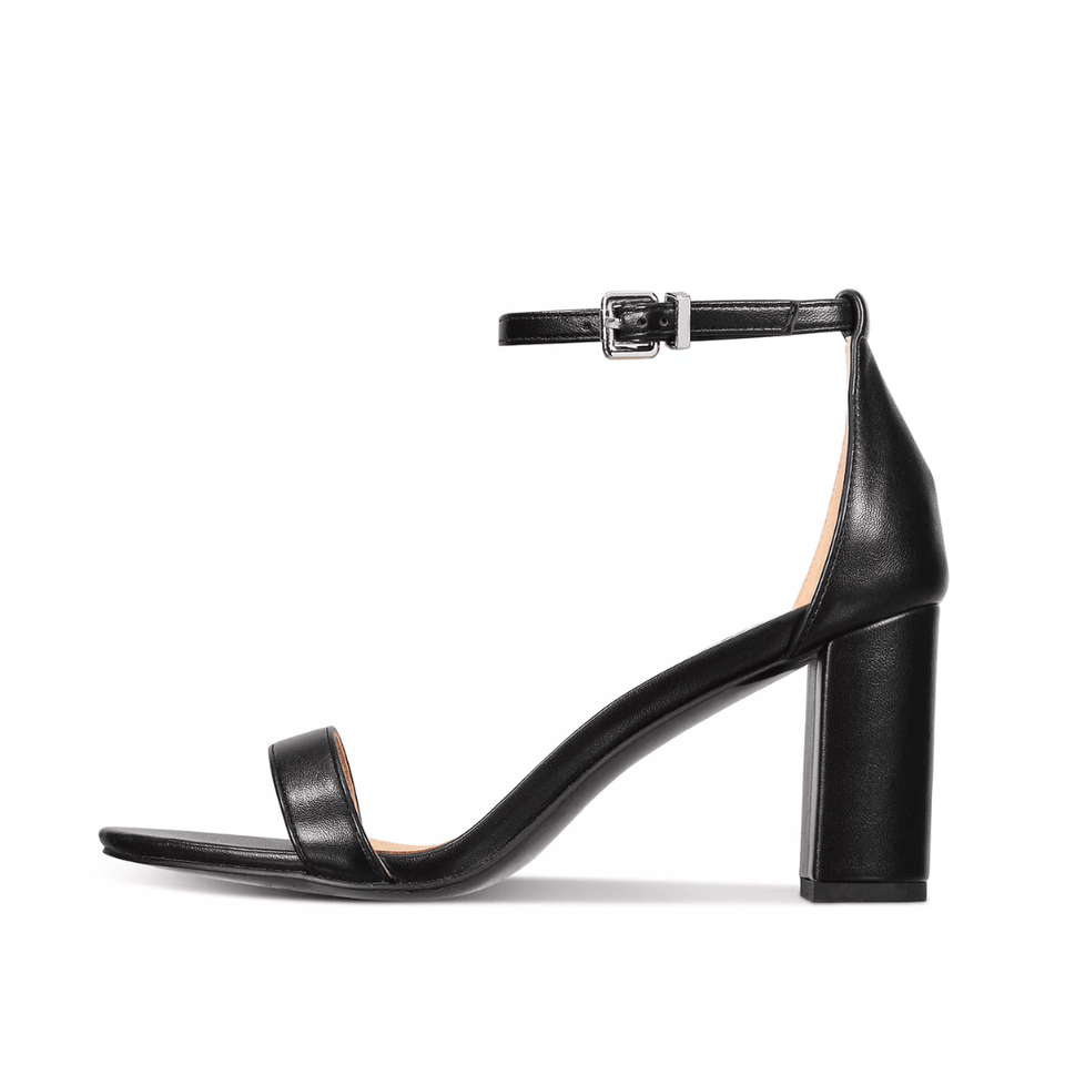 Zoe Sandals Black - Wear with style