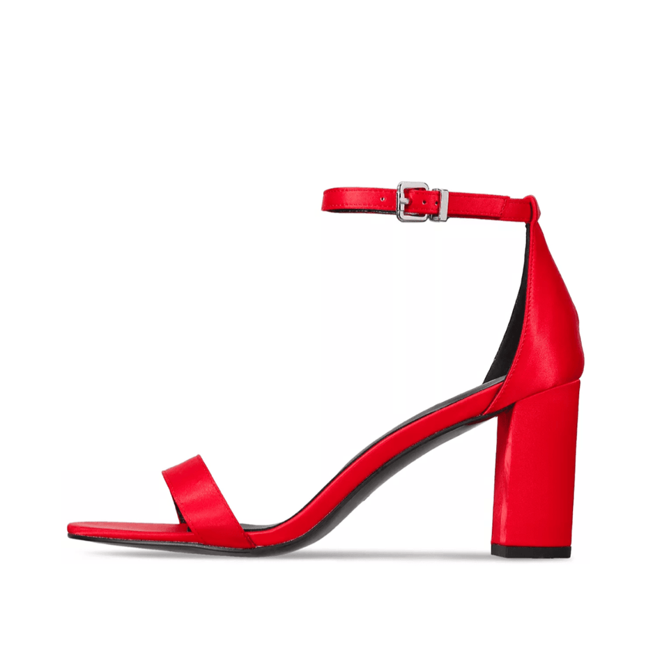 Zoe Sandals Red - Wear with style